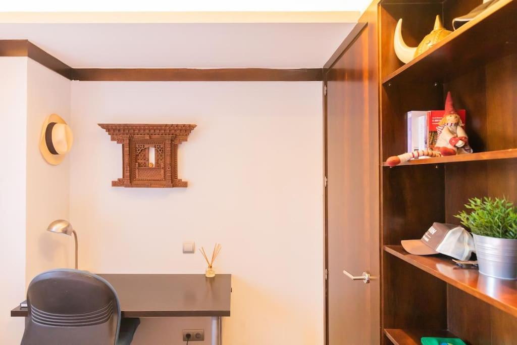 Frente Al Parque, En El Centro Apartment Билбао Екстериор снимка